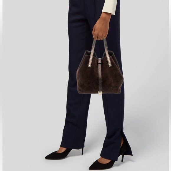 Tiffany & Co.Chocolate Brown Leather (Reversible) Shoulder. Preowned. Beautiful - Picture 14 of 15